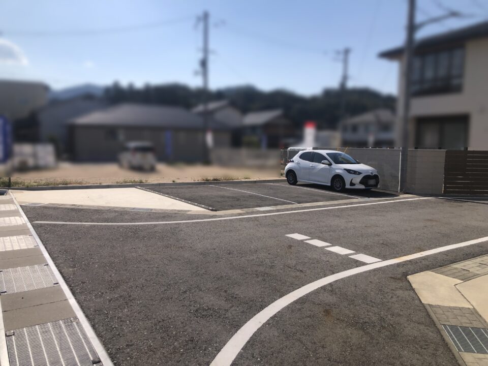 東近江市佐生町　月極駐車場